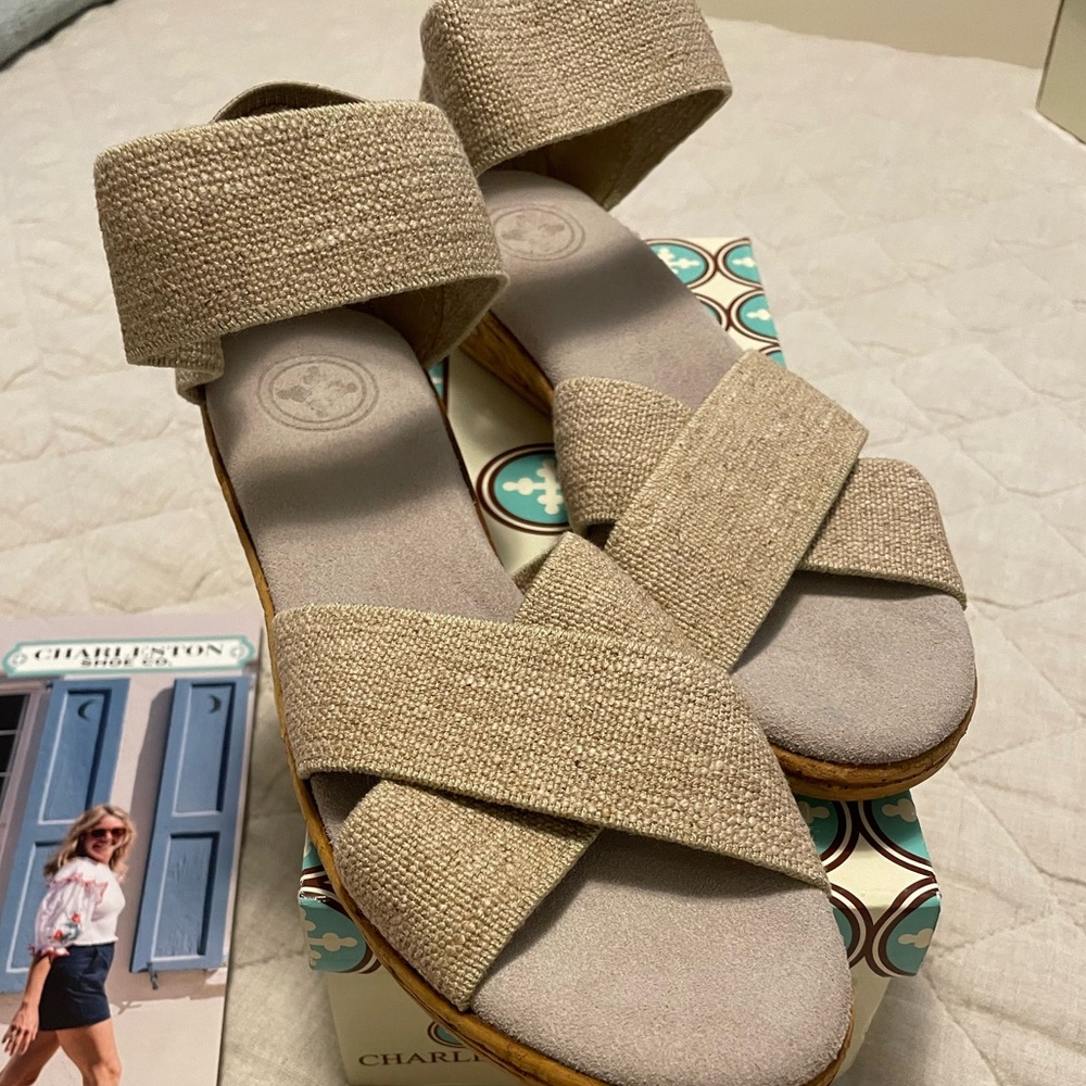 BRAND NEW CHARLESTON PEACHTREE SANDLE- ordered wrong size